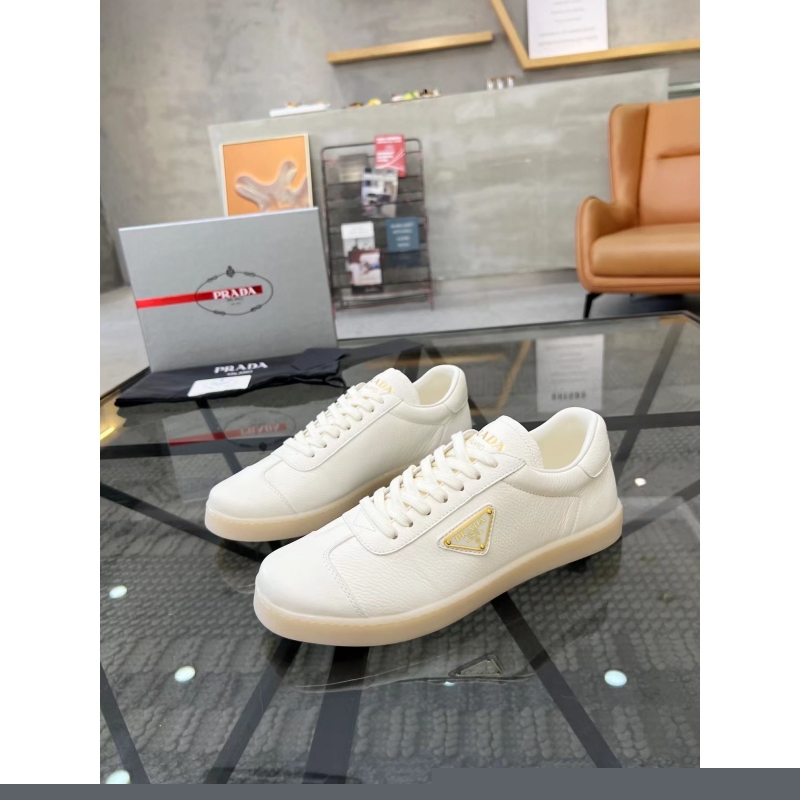 Pra*a casual shoes